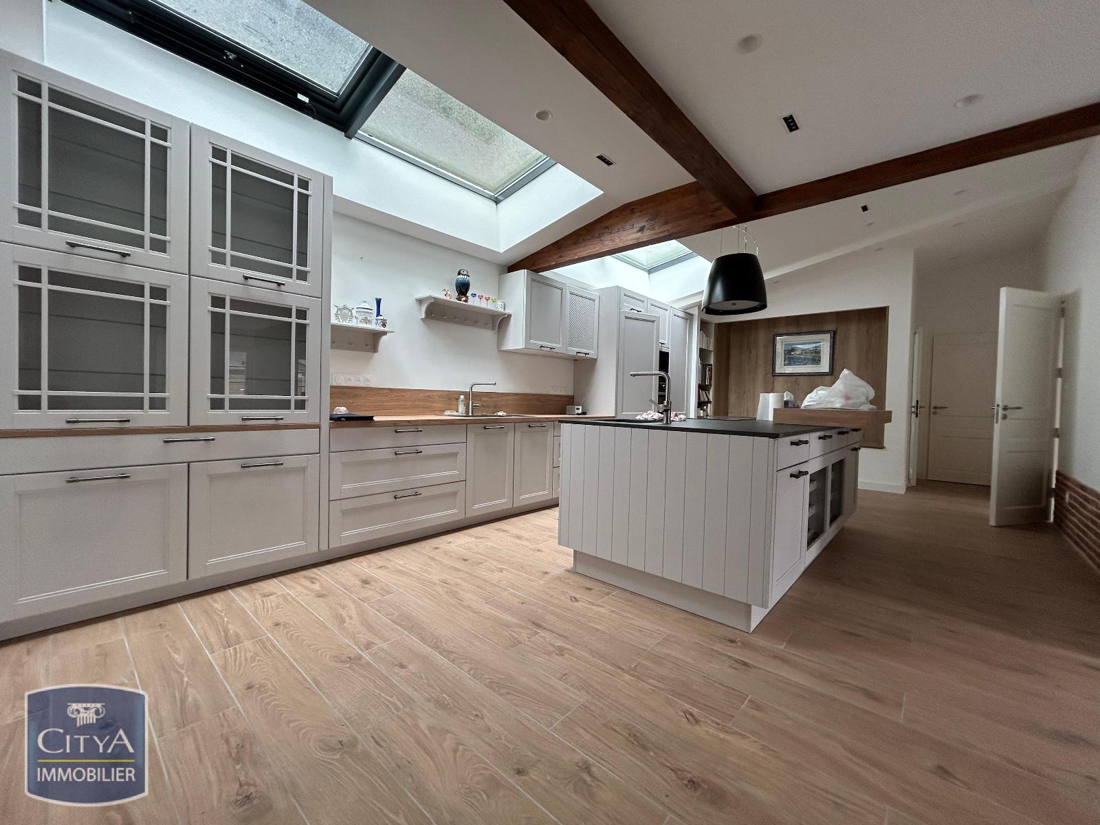 Maison à louer &bull; 4 pièces &bull; 3 chambres &bull; 143.58m² &bull; LUNERAY LUNERAY