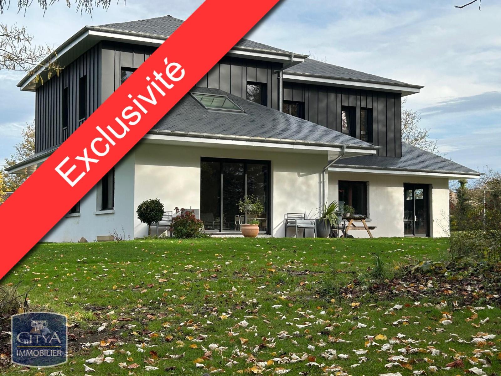 Maison à vendre &bull; 5 pièces &bull; 4 chambres &bull; 190.0m² &bull; Val-de-Scie Val-de-Scie